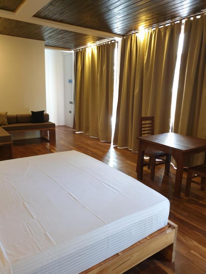 Giri Villa Тангале Екстериор снимка
