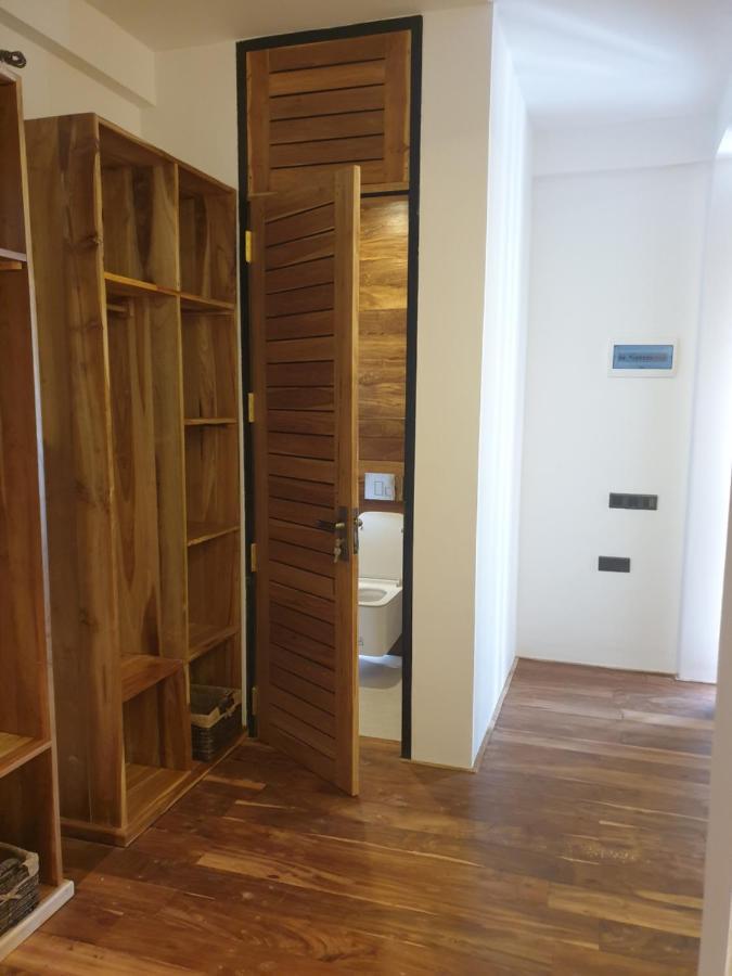 Giri Villa Тангале Екстериор снимка