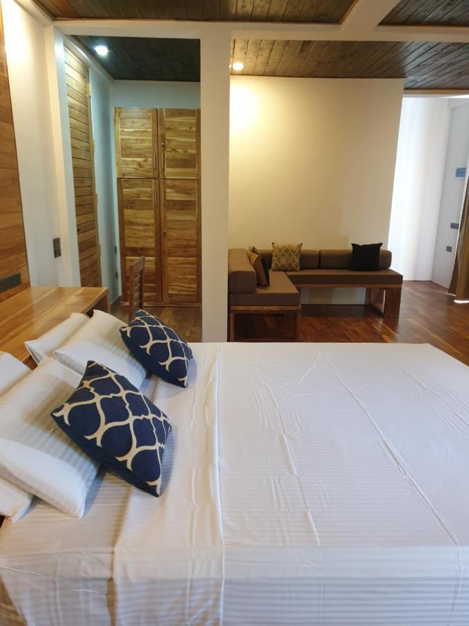 Giri Villa Тангале Екстериор снимка