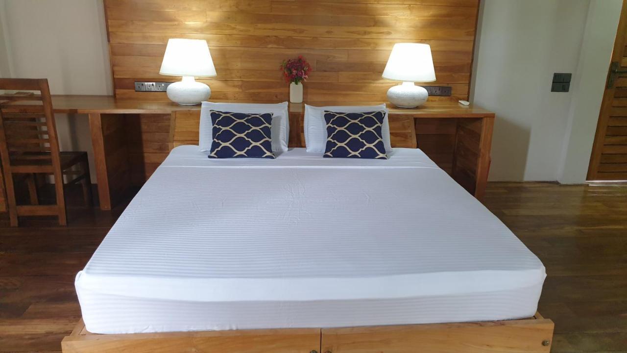 Giri Villa Тангале Екстериор снимка
