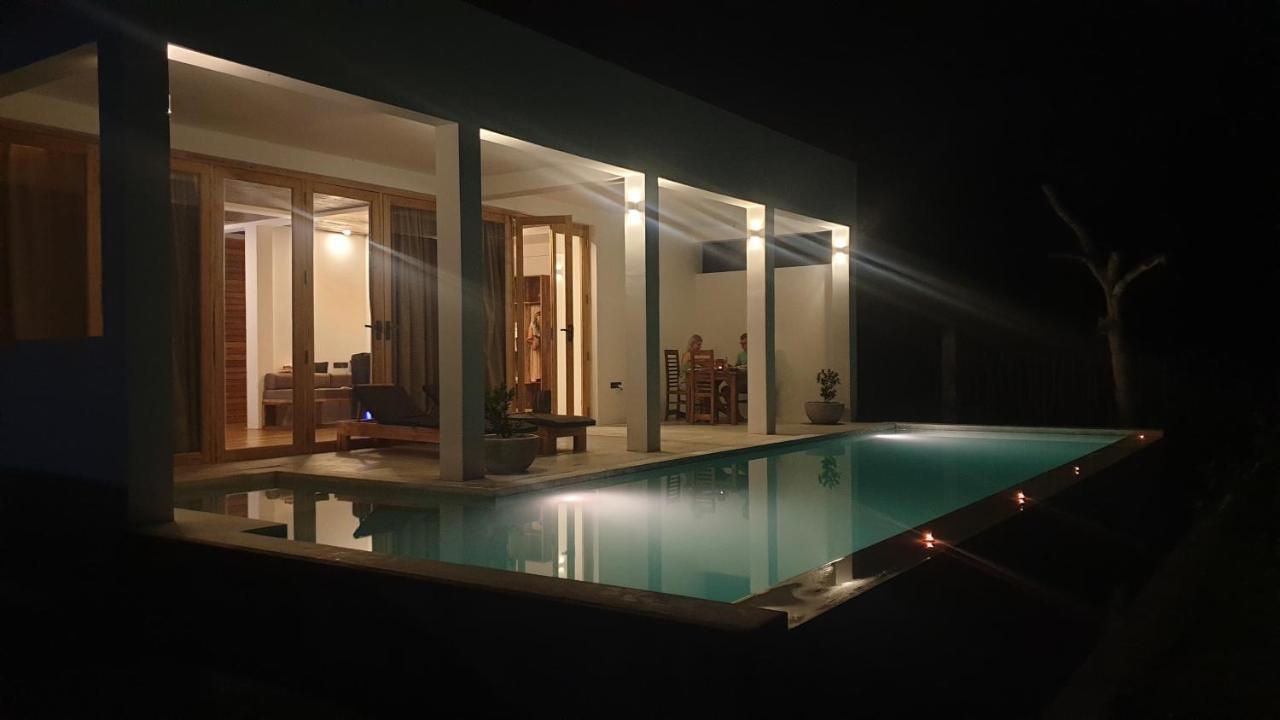 Giri Villa Тангале Екстериор снимка