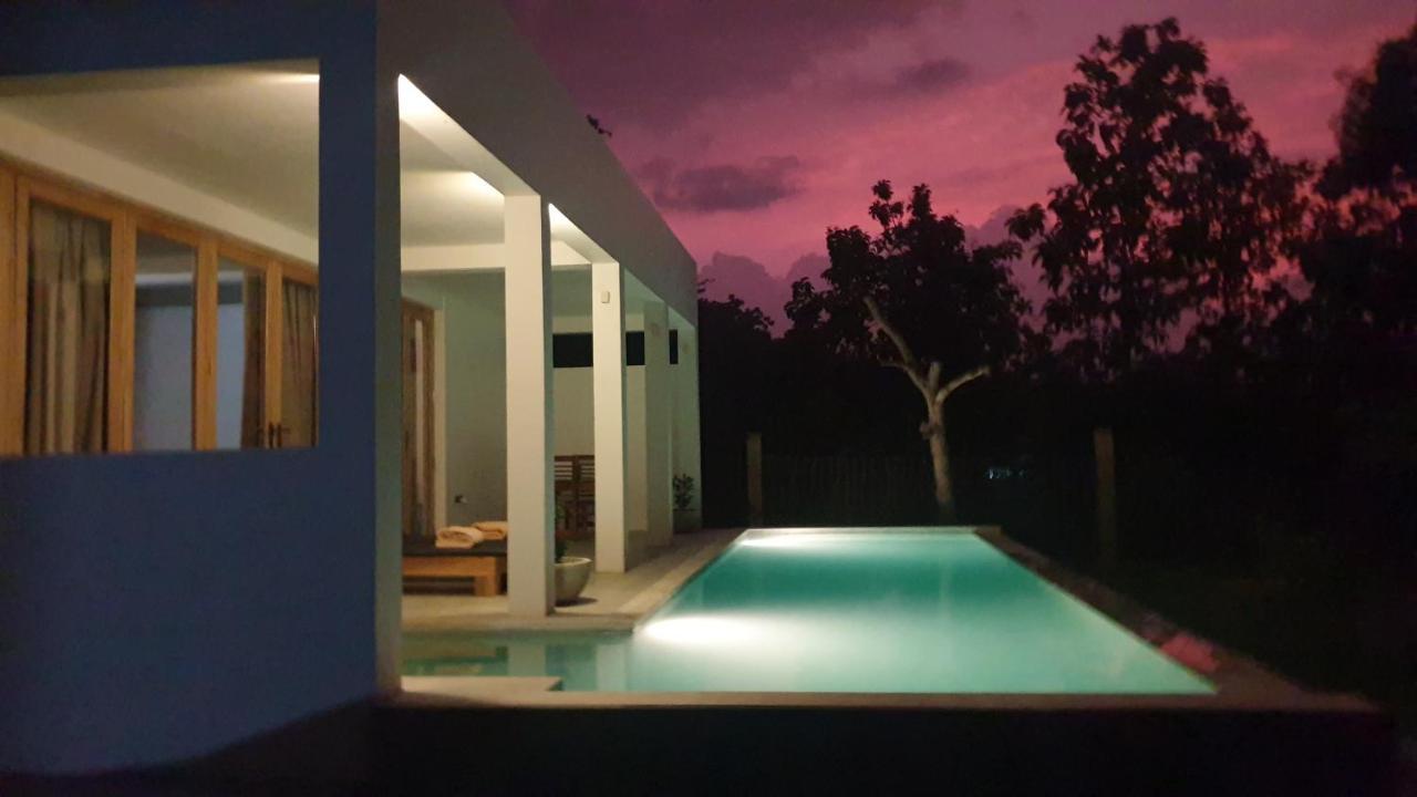 Giri Villa Тангале Екстериор снимка