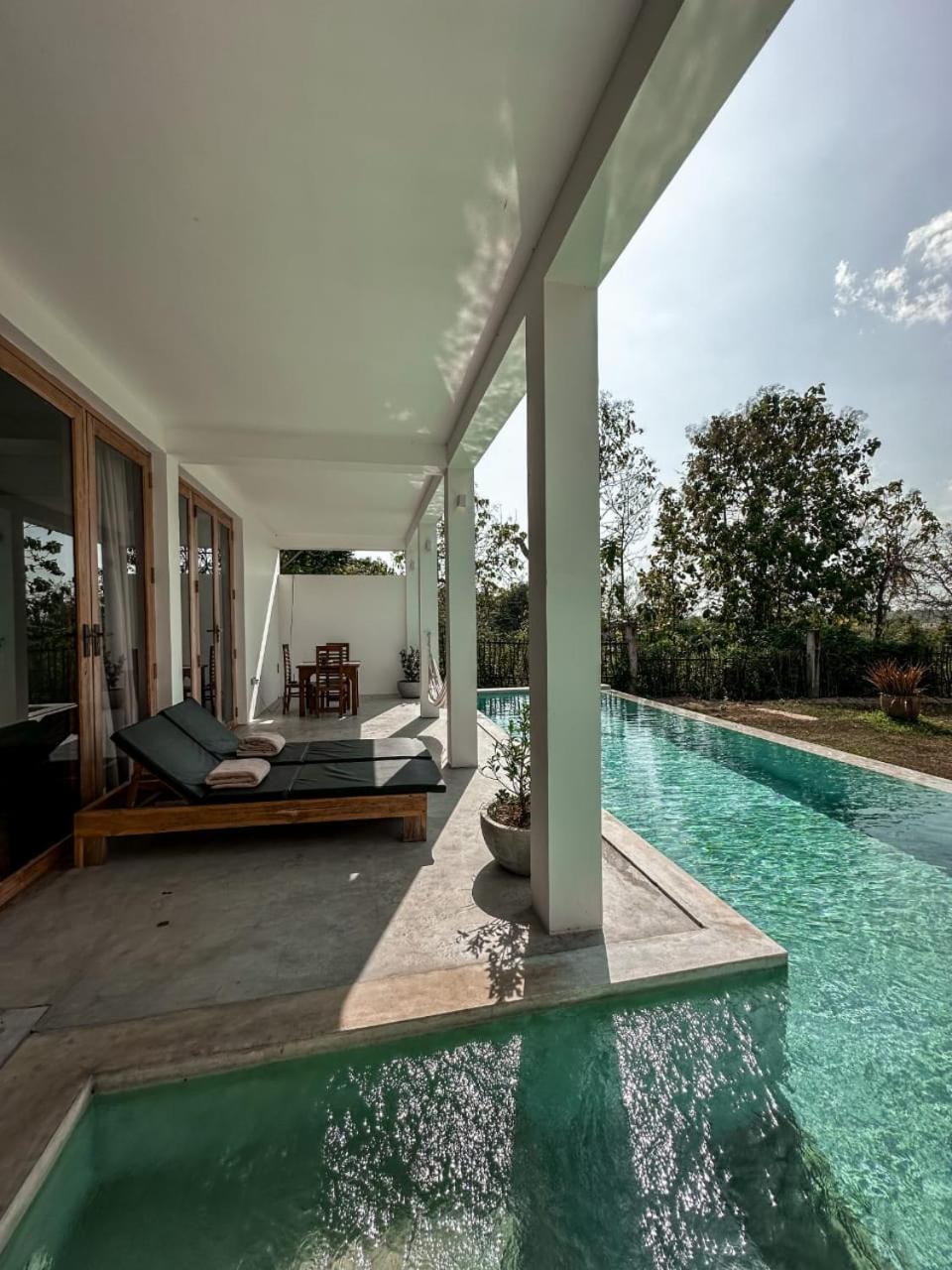 Giri Villa Тангале Екстериор снимка
