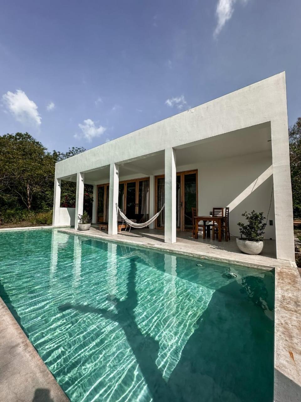 Giri Villa Тангале Екстериор снимка