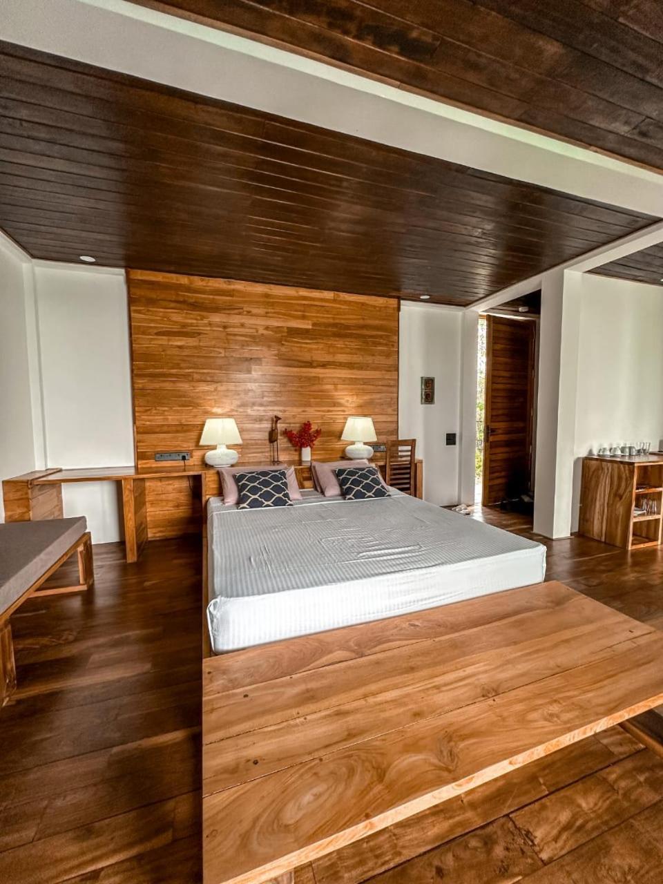 Giri Villa Тангале Екстериор снимка