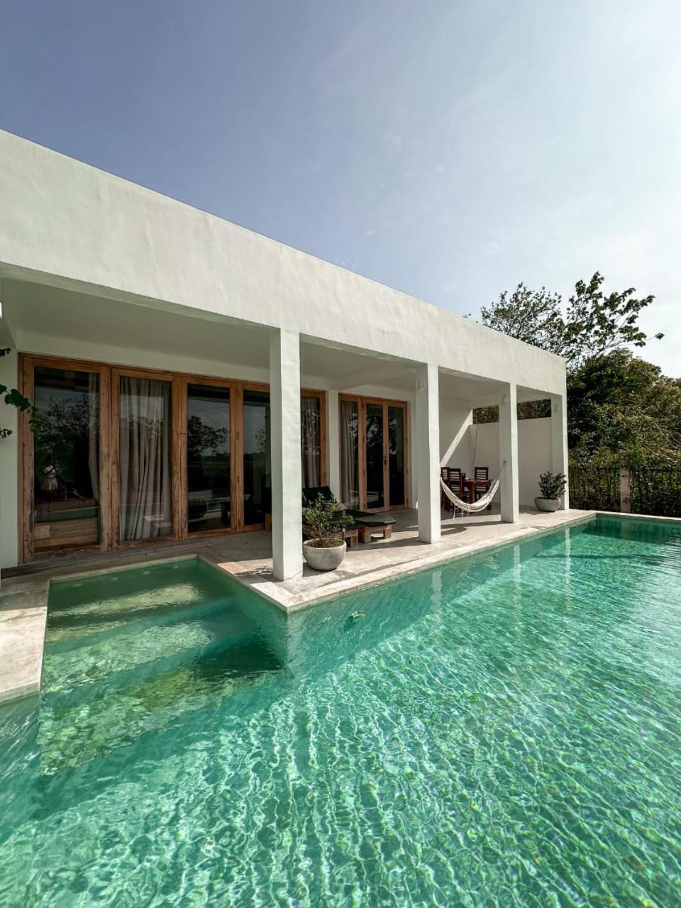 Giri Villa Тангале Екстериор снимка