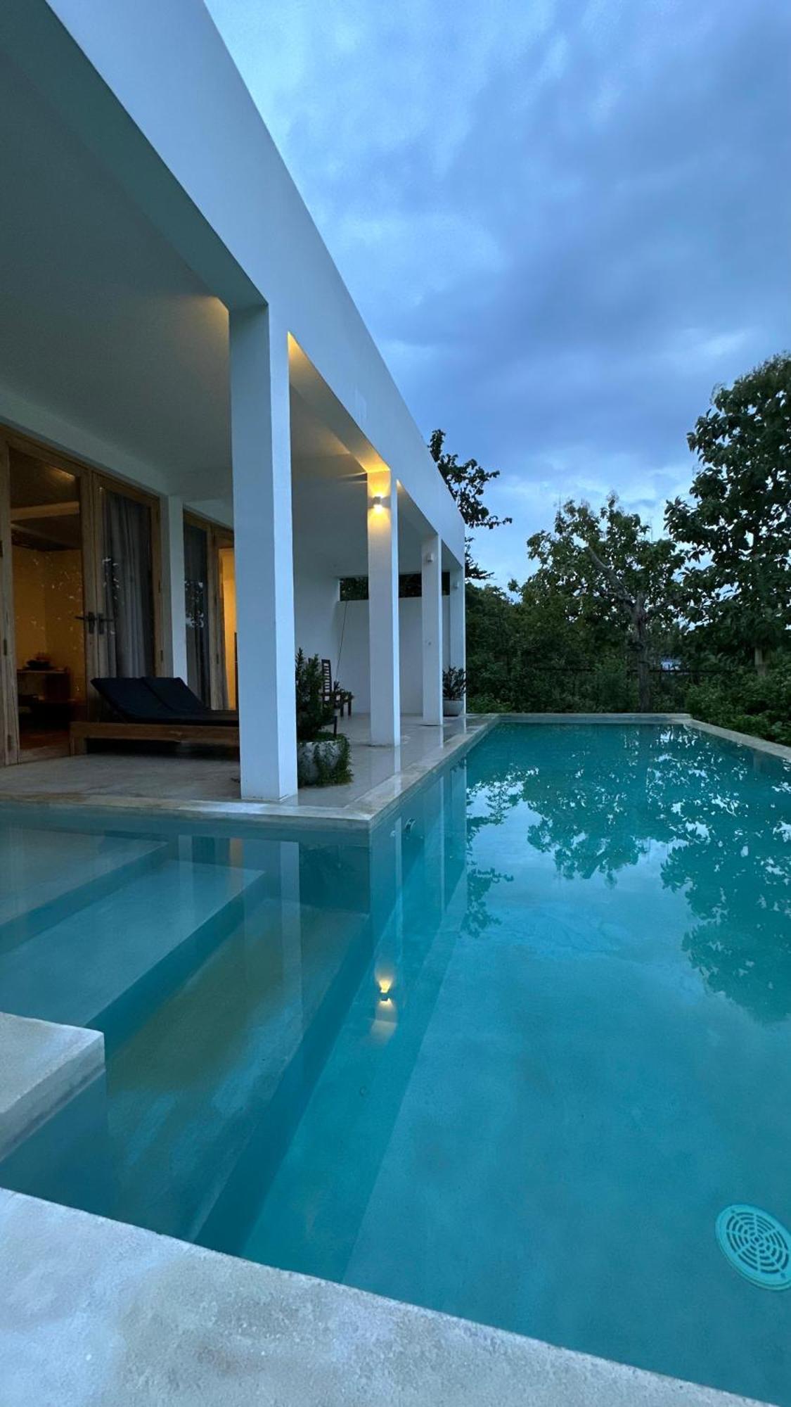 Giri Villa Тангале Екстериор снимка