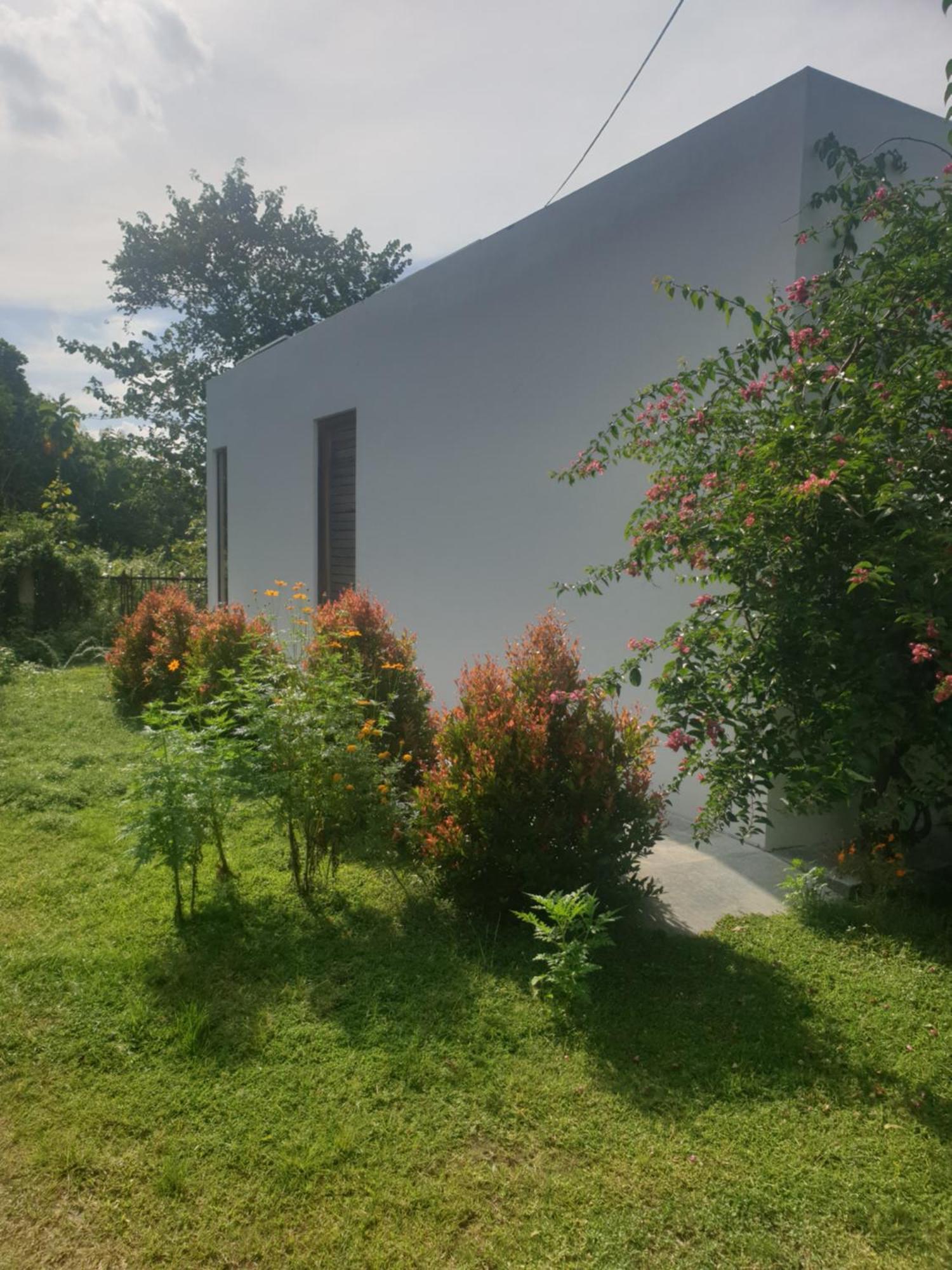 Giri Villa Тангале Екстериор снимка